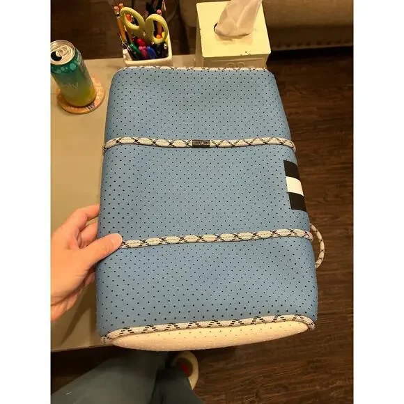 Blue and White Tote Casual Soft Light Weight - Picture 7 of 16